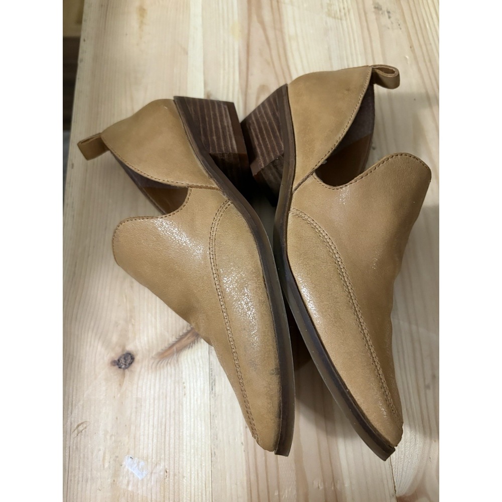 Lucky Brand Womens Mahzan Tan Nubuck Loafer Heels Shoes 6 Medium Leather EUC